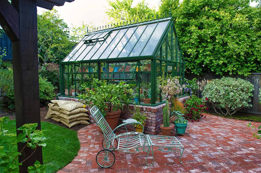 Amazing-Backyard-Garden-Shed-Ideas-08-1-Kindesign