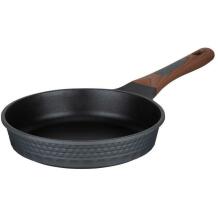 Resto universaalne pann 93509 24 cm, 4-kihiline Pfluon, 355 mm sügavus, 245 mm laius, puidust käepide, induktsioonile sobiv