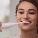 Silkn ToothWave Melns TW1PE3Z001, 100-240 V, 2 min, uzlādējams akumulators, 48 000 birstes vēzienu minūtē, uzlādes stacija