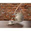 Gorenje Kettle K17CLIN, 2000 W, 1.7 L, Plastikas/Metalas, 360&deg; sukamo pagrindą, Smėlio spalvos