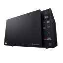 Premium brīvi stāvoša mikroviļņu krāsns ar grila funkciju 25 L ietilpību 1450 W jaudu un elegantu melnu korpusu MH6535GIS LG