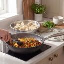 Salter Daudzfunkcionāla vokpanna BW13977, 30cm, 3.65l, alumīnijs, stikla vāks, nepiedego&scaron;s, trauku mazgājamā ma&scaron;īnā mazgājama