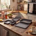 Russell Hobbs K&uuml;psetamisvorm RH03903, 7 osa, hall, roostevaba teras, k&uuml;psetuspannid, ahjupannid, jahutusrest