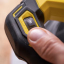 Аккумуляторная полировальная шлифовальная машина V20; SFMCE100B-XJ СТЭНЛИ