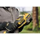 Dewalt be&scaron;epalvis žoliapjovė DCMST561P1-QW, 18V, 5Ah, 6000rpm, 35cm, be&scaron;epalvis, 2 greičiai, su žeme