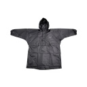 Lietus pončo 'Trekking', Origin Outdoors, R179420, melns, 210T poliesters, ūdensizturīgs, ar kapuci un integrētu somu