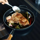 Le Creuset Cast iron pan with wooden handle &Oslash;28cm mat black 02732434 Le Creuset