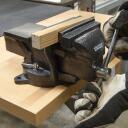 Stacionārās skrūvspīles, grozāmas 100MM, 7KG