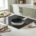 Russell Hobbs Cep&scaron;anas panna RH03860C, 20cm, alumīnijs, mīksts rokturis, nepiedego&scaron;s pārklājums, saderīga ar indukciju