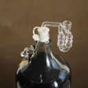 Aizbāznis stikla fermentācijas pudelēm (demižoniem) ar aizveramu atveri gaisa vārstam Ø26–28 mm 647328 Browin