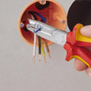 Izolētas noņem&scaron;anas knaibles, Knipex, 13 46 165 SB, 165 mm, VDE testētas, hromētas, ar daudzkomponentu rokturiem, piemērotas 1.5 un 2.5 mm&sup2; vadiem.