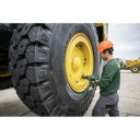 Bezvadu trieciena uzgriežņu atslēga HIKOKI WR36DFW2Z, 36 V, 1900 Nm, bezsuku motors, IP56 aizsardzība