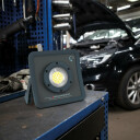 Перезаряжаемый LED-прожектор NOVA R, Scangrip, 03.6201, 2000 лм, IP67, 5ч время зарядки, 2-20ч время работы