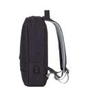 Rivacase Чехол 7562BLACK, 15.6'', 1, 120mm, 305mm, 460mm, 635g, водоотталкивающий, USB порт, эргономичные лямки
