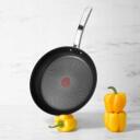 Tefal Pannide komplekt Intuition B817S255, 20/26cm, induktsioonile sobiv, fikseeritud k&auml;epide, must/h&otilde;be