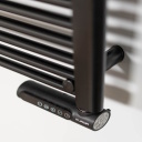 Elektriline r&auml;tikukuivati radiaator vannituppa taimeri ja termostaadiga 750W IP24 seinale Sani Towel 750 Black Eurom