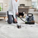 Traipu tīrītājs ar mazgāšanas funkciju 330W pet dziļās šķiedras izcelšanu SpotClean Pet Select Melns Titāna Laims 37288 Bissell