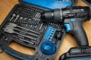 Piederumu komplekts 100 gab., HOGERT, HT6D198, augstas kvalitātes CRV tērauds, 14 urbji, 5 betona urbji, 5 koka urbji, 40 skrūvgriežu uzgaļi, 12 skrūvgriežu uzgaļi 50 mm.
