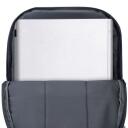 Rivacase Seljakott 7567DARKGREY, 17.3", 780g, veekindel, USB-port, 1 esikott, 2 k&uuml;lgkotti