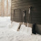 Лопата-толкатель для снега белая 1410153 FISKARS