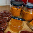 Juodas dangtelis Ø66/4 BROWIN 136016, 4 kabliukai, 10 vnt.