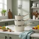 Russell Hobbs Katls RH03867C, 18cm, krēmīgs, alumīnijs, ar vāku, saderīgs ar visām plīts virsmām, ieskaitot indukciju